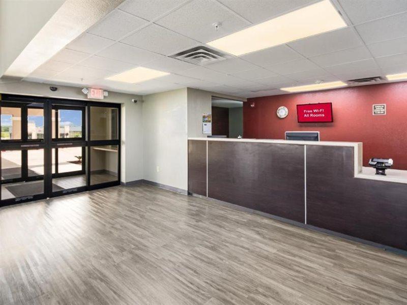 Red Roof Inn & Suites Austin East - Manor Buitenkant foto
