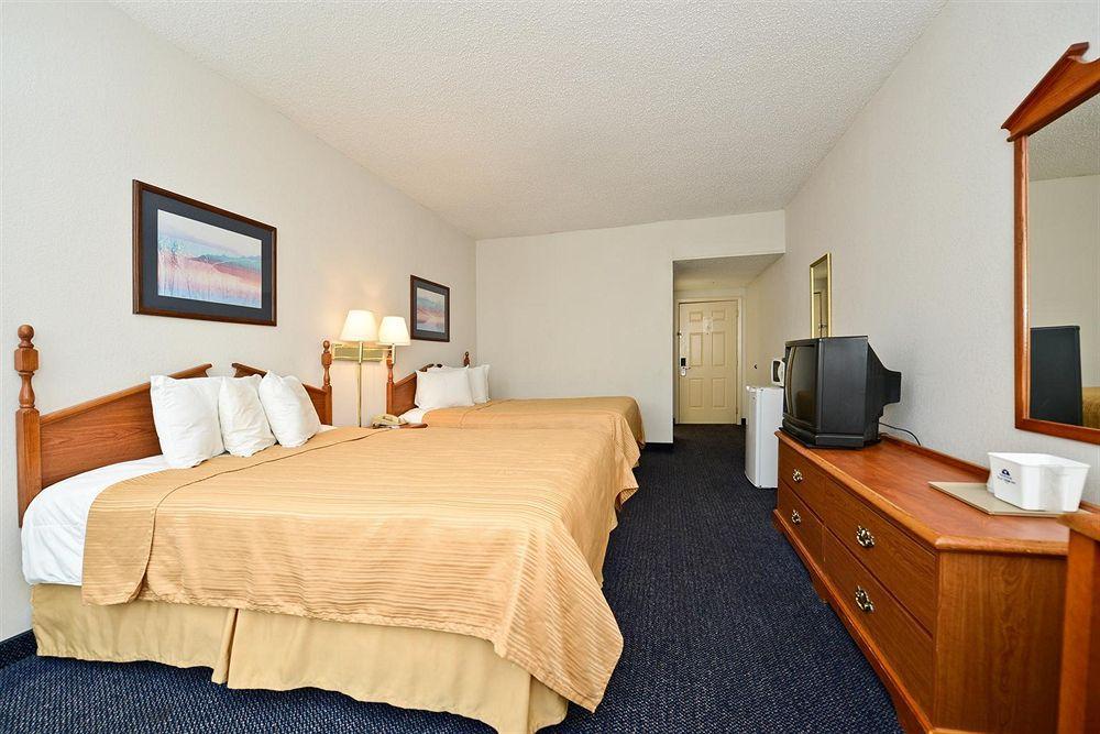 Red Roof Inn & Suites Austin East - Manor Kamer foto