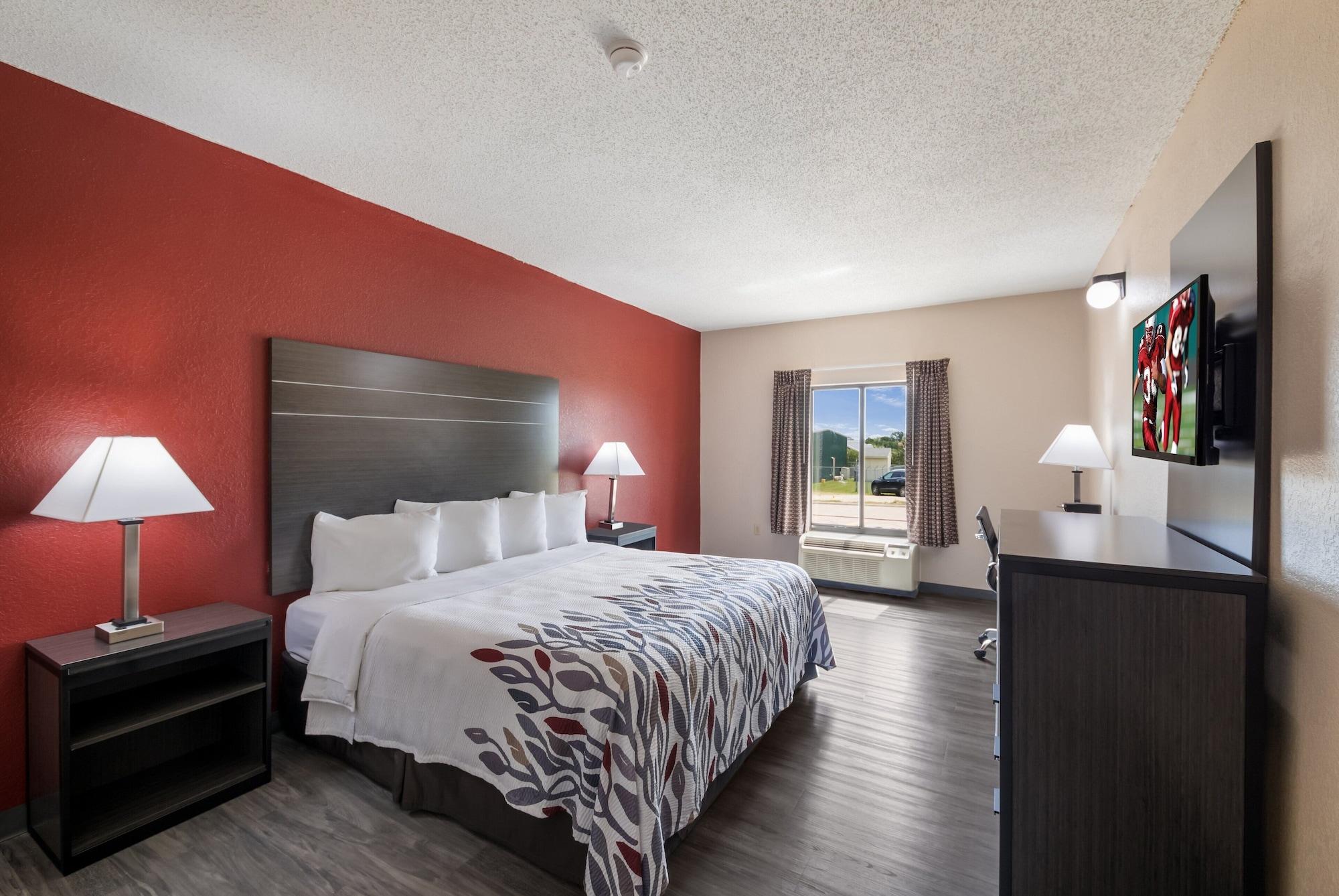 Red Roof Inn & Suites Austin East - Manor Buitenkant foto