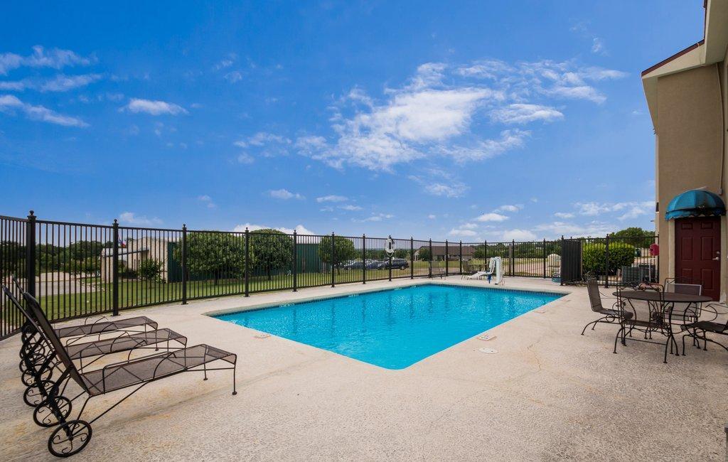 Red Roof Inn & Suites Austin East - Manor Buitenkant foto