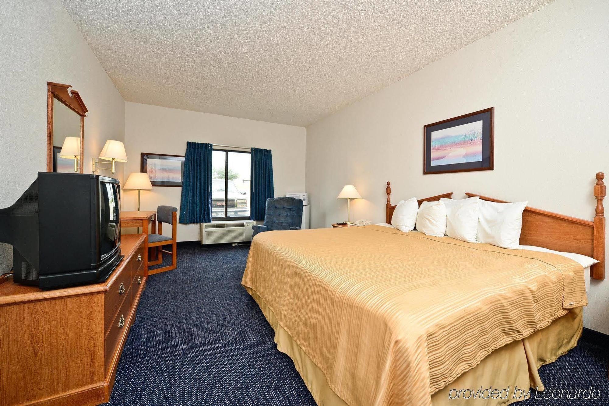 Red Roof Inn & Suites Austin East - Manor Kamer foto