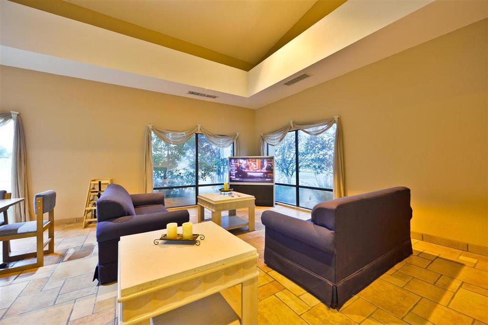Red Roof Inn & Suites Austin East - Manor Kamer foto