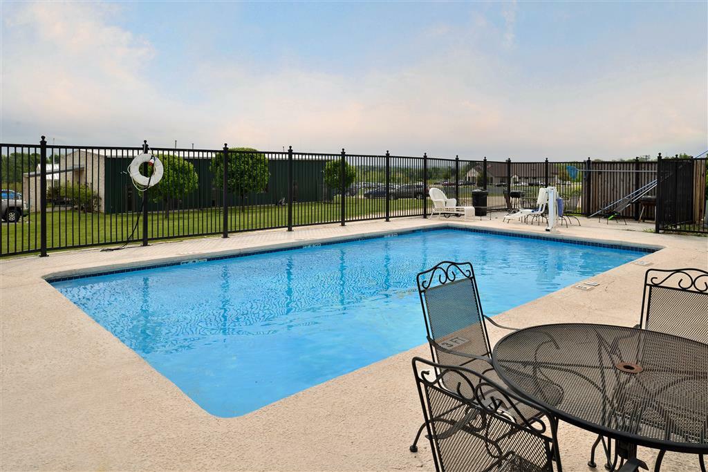 Red Roof Inn & Suites Austin East - Manor Faciliteiten foto
